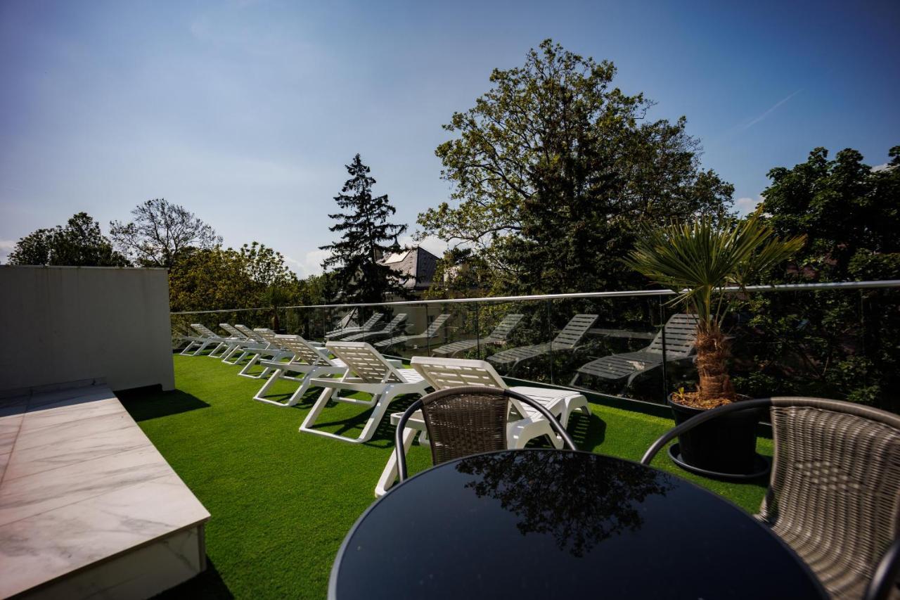 Villa Bauhaus Wellness Apartman Fsz. 1 Siofok Exterior photo